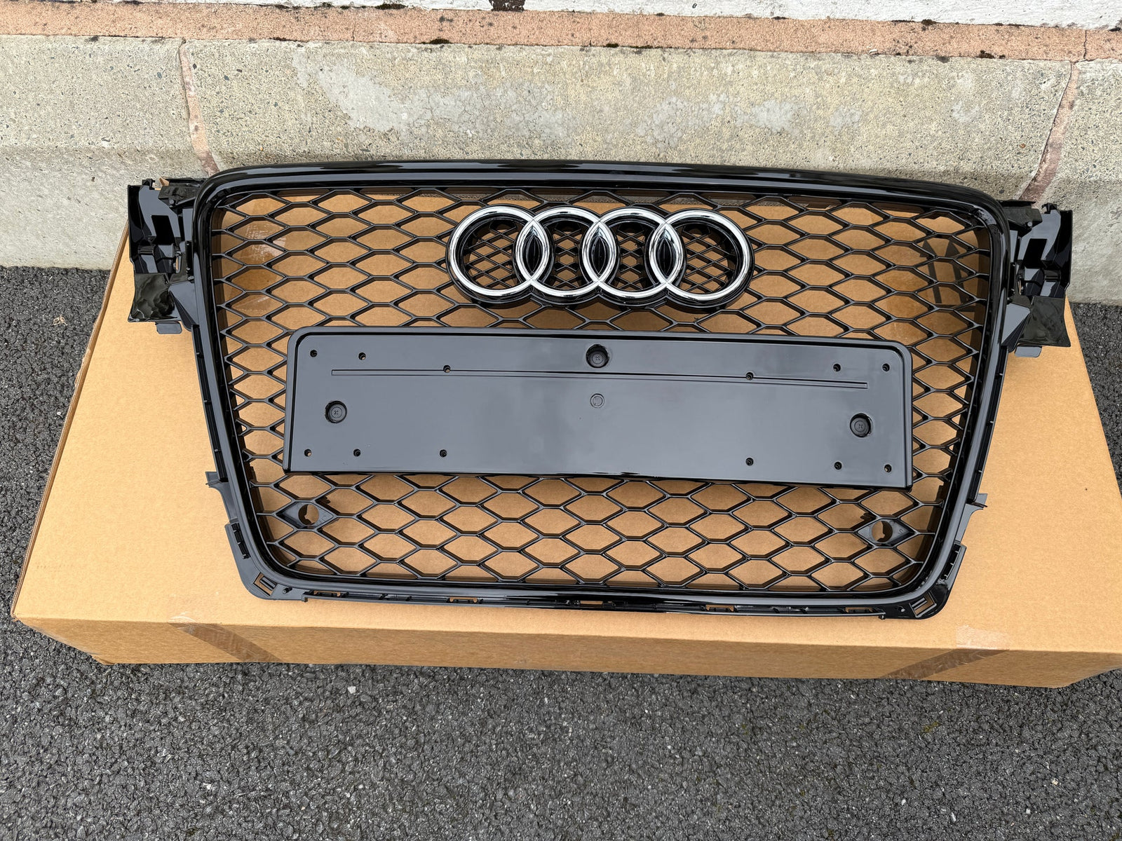 RS Style (Honeycomb) Grille Audi A3/S3 All Generations (2008-2020)